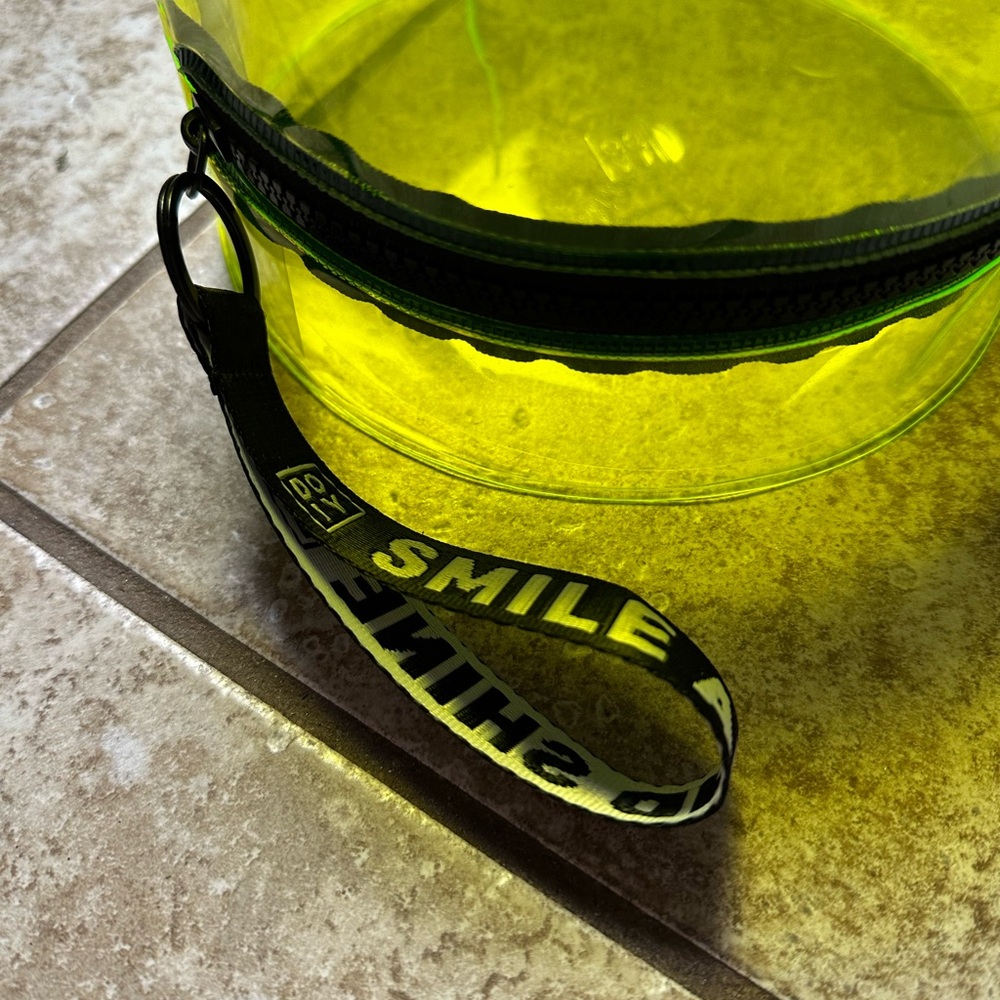 Smile Bag - Picture 4 of 7